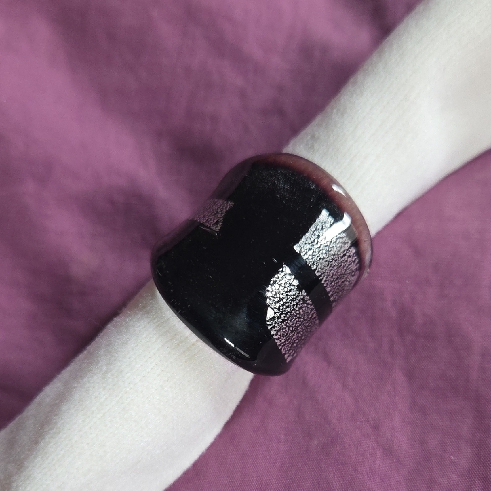 Avon Studio 1886 Black & Silver Metallic Monochrome Statment Ring Size 8